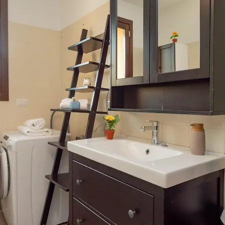 Bicocca, Free Parking, Private Garage, Metro M5 200m, Garden, Kids & Pet Friendly *